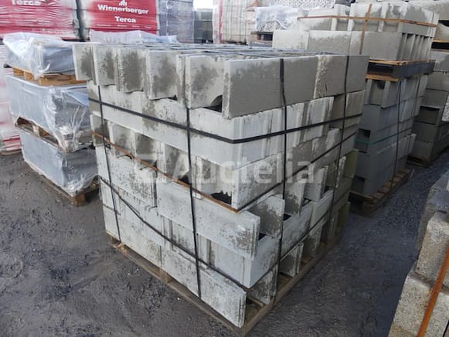 60 stepoc blokken dikte 24 cm - afbeelding 1 van  3