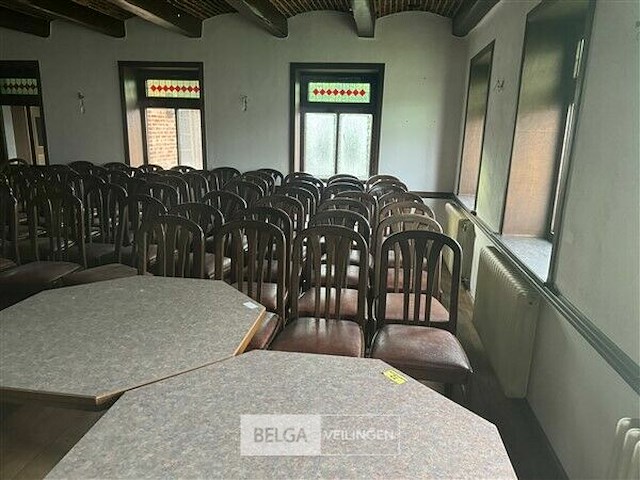 ± 60 stoelen en aantal tafels - afbeelding 20 van  22