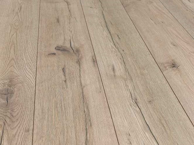 61 m2 laminaat plank - 1285 x 192 x 7 mm - afbeelding 1 van  4