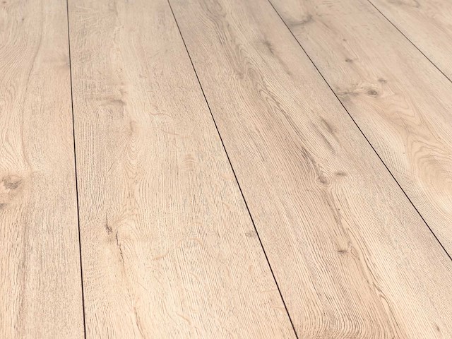 61 m2 laminaat plank - 1383 x 193 x 7 mm - afbeelding 1 van  4