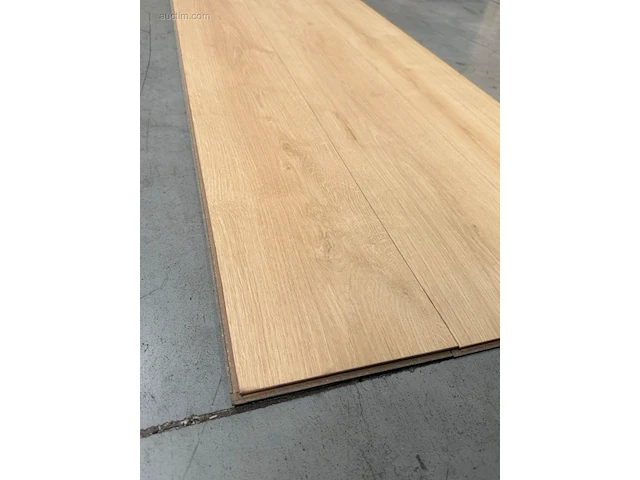 61,50 m² laminaatvloer 8mm - afbeelding 2 van  3