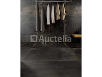 61,56m² oxidart zwart 90x90 gelijkgereguleerd, metaaleffect, vloer en muur - afbeelding 1 van  2