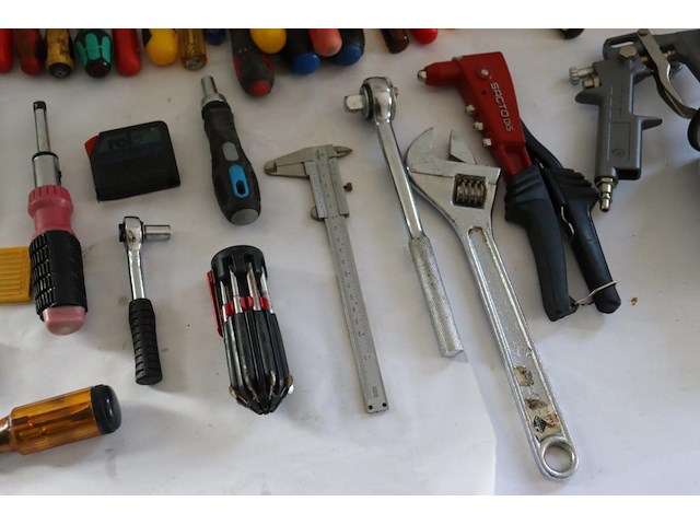 62 diverse stuks gereedschap - afbeelding 6 van  7