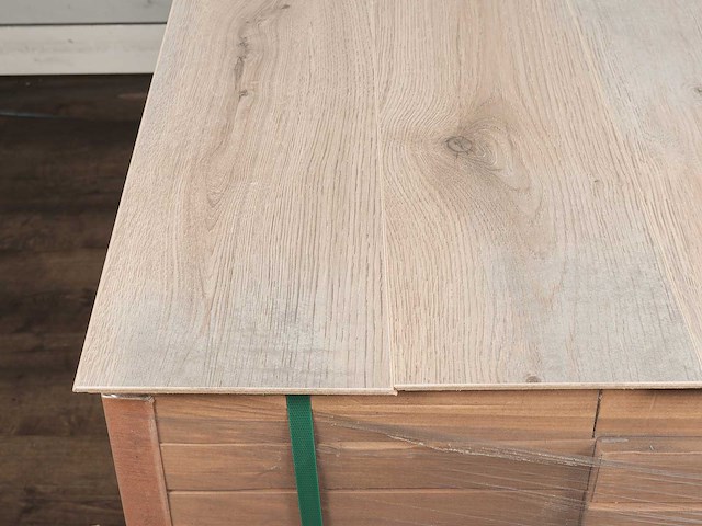 62 m2 laminaat plank - 1383 x 193 x 8 mm - afbeelding 1 van  2