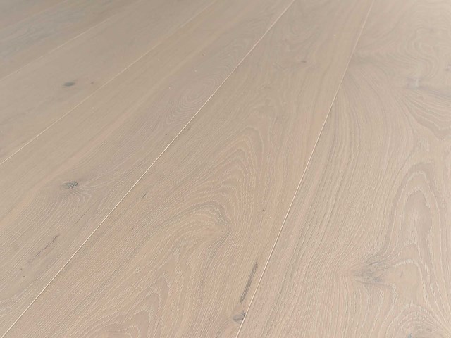 62 m2 parket eiken xl mutliplank - 2420 x 187 x 15 mm - afbeelding 1 van  4