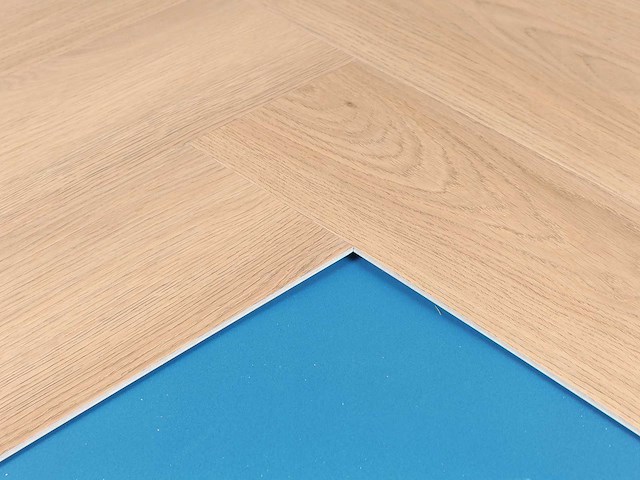 63 m2 pvc spc click vinyl visgraat met xps onderlaag - 750 x 150 x 5+1 mm - afbeelding 2 van  4