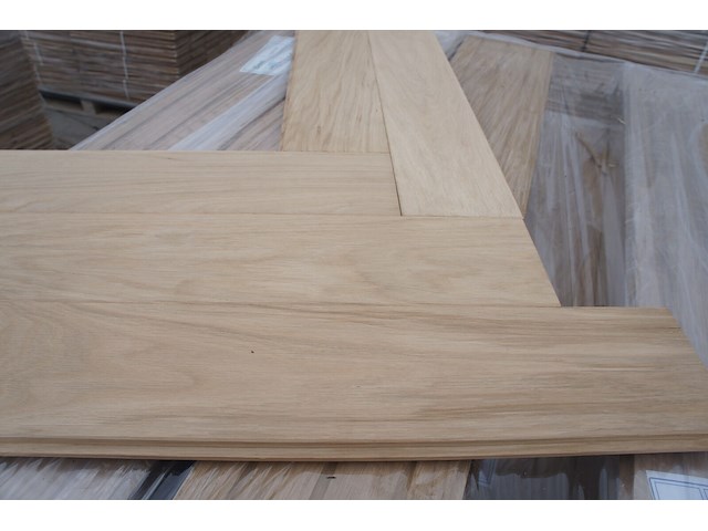 63,40 m² massief eiken visgraat 20mm - afbeelding 3 van  6