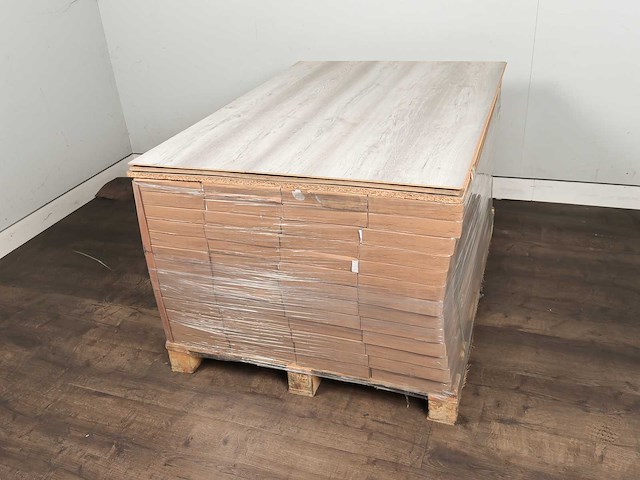 64 m2 laminaat plank - 1383 x 193 x 8 mm - afbeelding 1 van  1