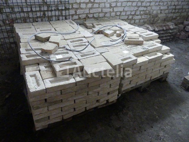 640 beige bekledingsbakstenen - afbeelding 2 van  3