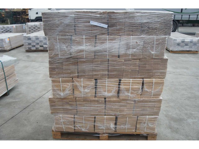 64,20 m² massief eiken visgraatparket 16mm - afbeelding 6 van  7