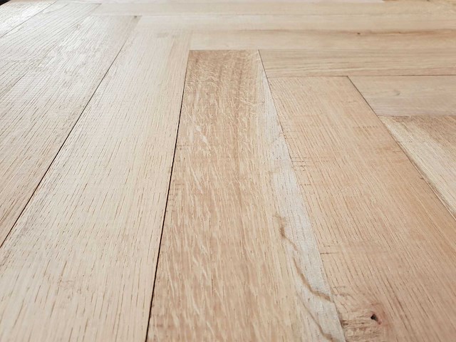 64,20 m² massief eiken visgraatparket 16mm - afbeelding 4 van  8