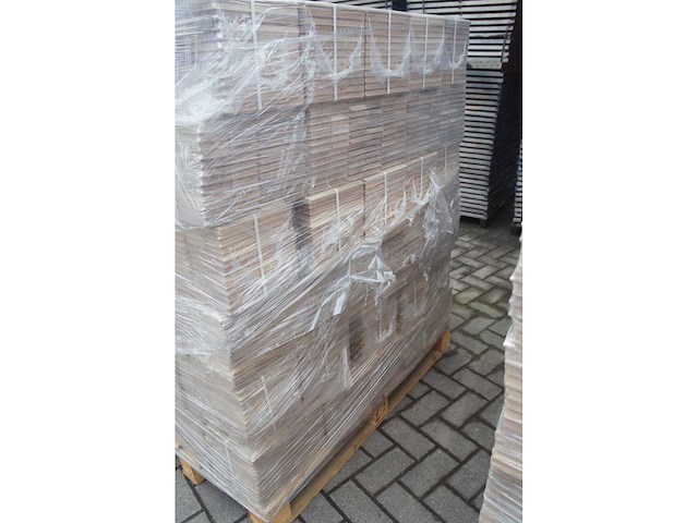 64,20 m² massief eiken visgraatparket 16mm - afbeelding 8 van  8