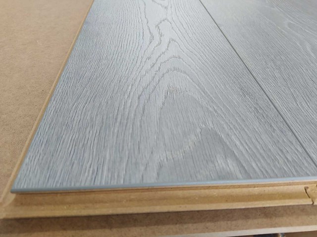 64,33 m² laminaatvloer 12mm - afbeelding 2 van  2