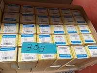 65 dozen haak nagels en moeren - afbeelding 2 van  4