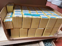 65 dozen haak nagels en moeren - afbeelding 4 van  4
