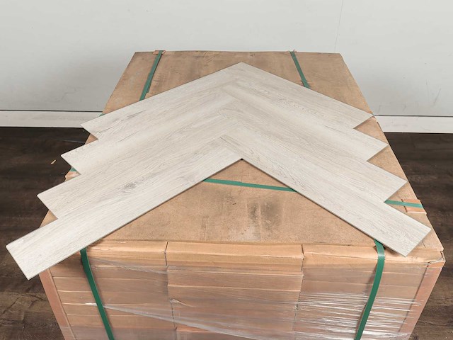 65 m2 pvc spc click visgraat met xps onderlaag - 640 x 128 x 6 mm - afbeelding 3 van  4