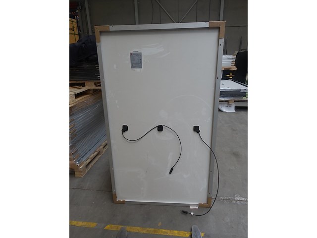 65 x zonnepaneel dmegc 335 g1 60 hsw (21.775 wp) - afbeelding 2 van  3