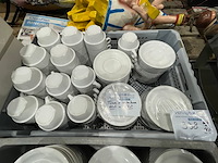 66 kopjes en schotel - afbeelding 1 van  2