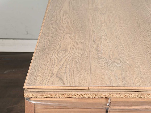 67 m2 laminaat plank - 1383 x 193 x 8 mm - afbeelding 2 van  4