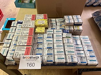 67 x doosjes schroeven - afbeelding 1 van  6