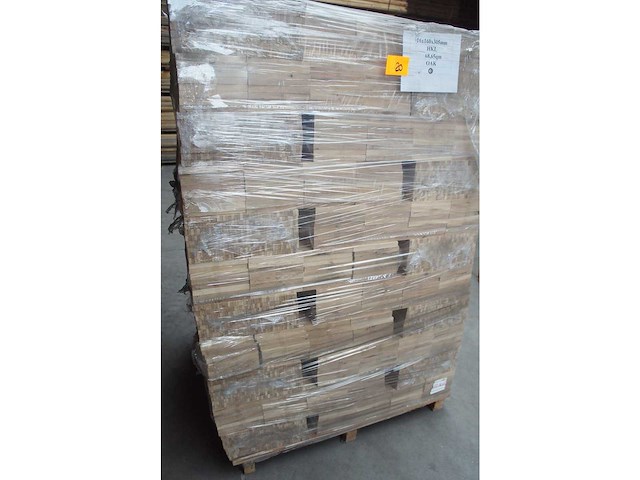 68,65 m² massief eiken hoogkant - afbeelding 1 van  3