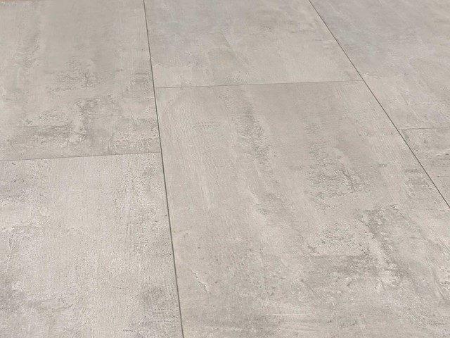 69 m2 laminaat tegel - 638 x 330 x 8 mm - afbeelding 1 van  4