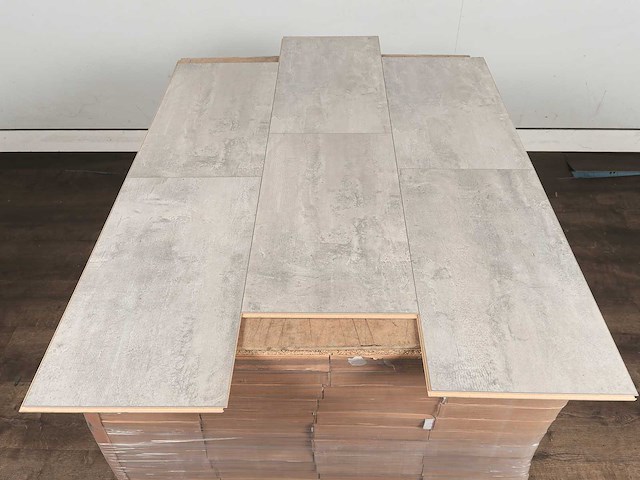 69 m2 laminaat tegel - 638 x 330 x 8 mm - afbeelding 3 van  4