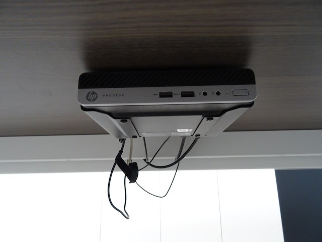 6x computerscherm philips + 2x computer hp - afbeelding 2 van  5