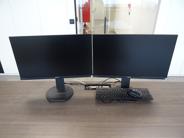 6x computerscherm philips + 2x computer hp - afbeelding 3 van  5