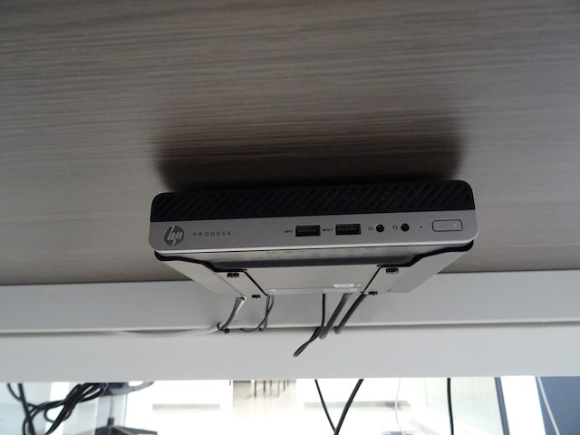 6x computerscherm philips + 2x computer hp - afbeelding 4 van  5