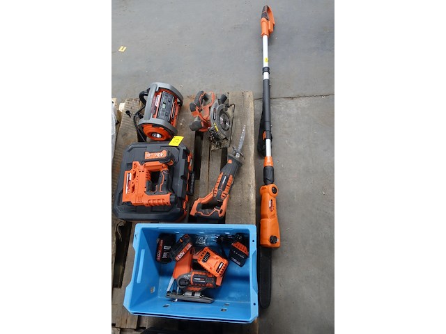 6x diverse accu machines powerplus - afbeelding 1 van  4