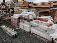 6x diverse palletten stenen - afbeelding 1 van  7