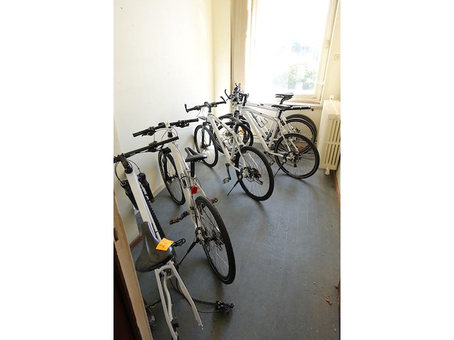 6x fiets - afbeelding 1 van  5