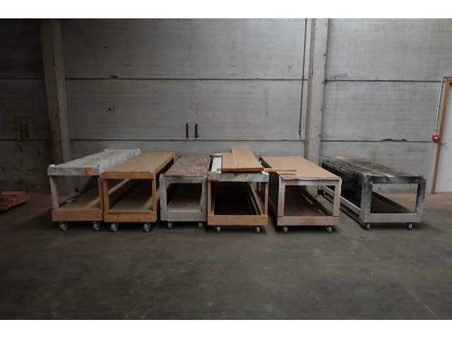 6x houten kar - afbeelding 1 van  7