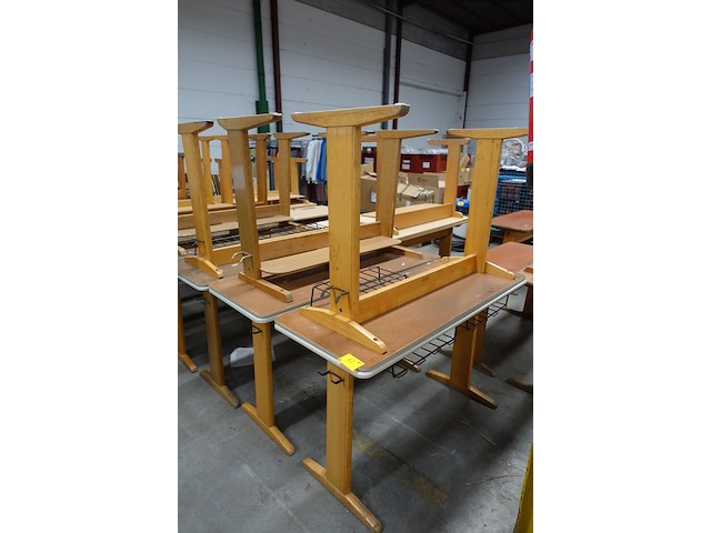 6x houten lessenaar - afbeelding 1 van  2