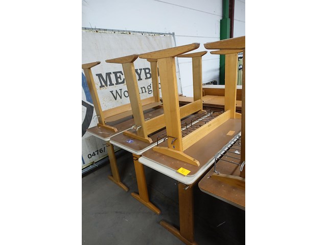 6x houten lessenaar - afbeelding 1 van  1