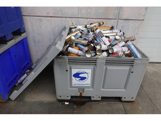 6x kunststof palletbox + inhoud - afbeelding 3 van  7