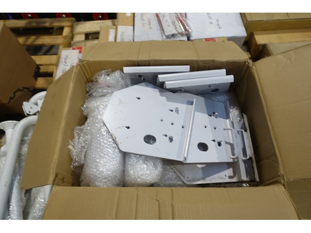 6x pallet diverse beveiligingscamera's wisenet + bevestigingen - afbeelding 3 van  25