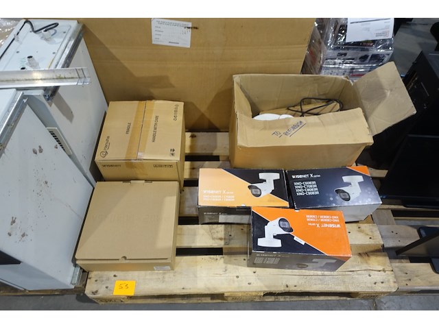 6x pallet diverse beveiligingscamera's wisenet + bevestigingen - afbeelding 1 van  25