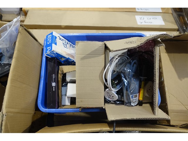 6x pallet diverse beveiligingscamera's wisenet + bevestigingen - afbeelding 23 van  25