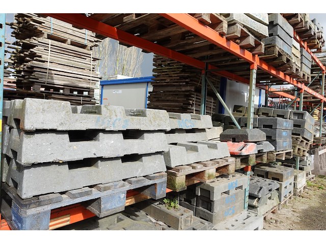 6x pallet diverse bouwhekvoet - afbeelding 1 van  3