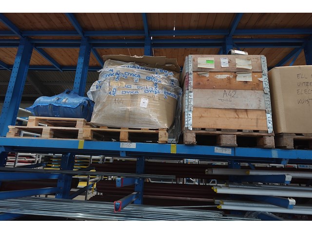 6x pallet diverse pvc koppelstukken - afbeelding 1 van  10