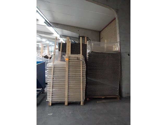 6x pallet diverse rollen karton - afbeelding 1 van  7