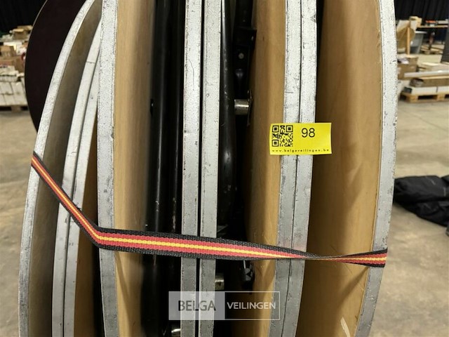 6x ronde inklapbare tafels - afbeelding 3 van  3