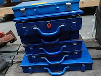 6x sorteerkoffer + inhoud - afbeelding 1 van  7