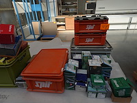 6x sorteerkoffer samen met diverse ijzerwaren - afbeelding 1 van  14