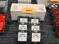 6x stopcontact legrand 2p+a - afbeelding 1 van  2
