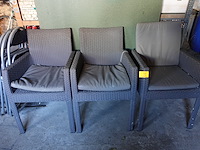 6x wickerstoel + 3x inklapbare stoel