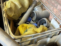 7 bakken met pvc koppelstukken (32) - afbeelding 7 van  10