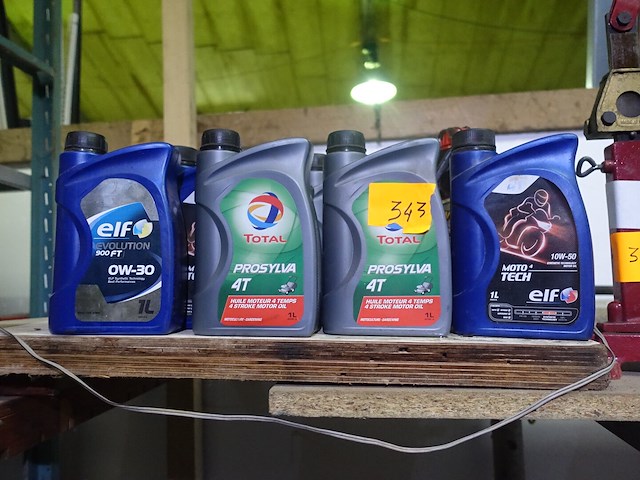7 bussen motorolie - afbeelding 1 van  6